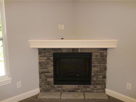 3rd image of 5019 University Ave