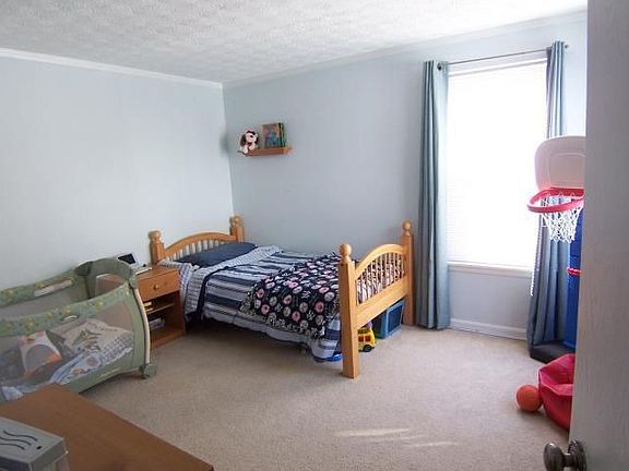 4th image of 3 Brimsdown Cir