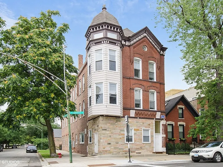 2056 N. Leavitt St. — Photo 1