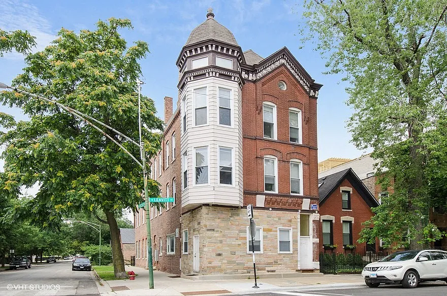 2056 N. Leavitt St.