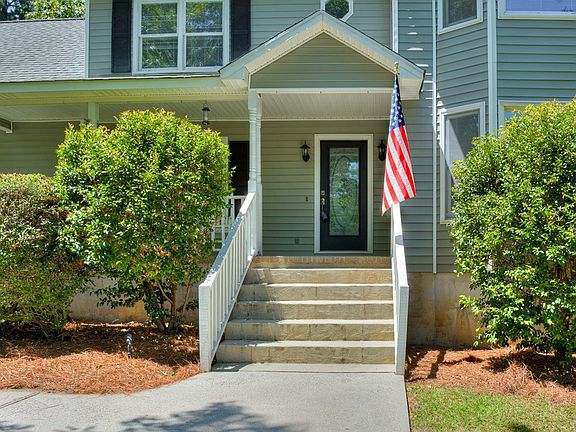 5th image of 615 Medinah Dr