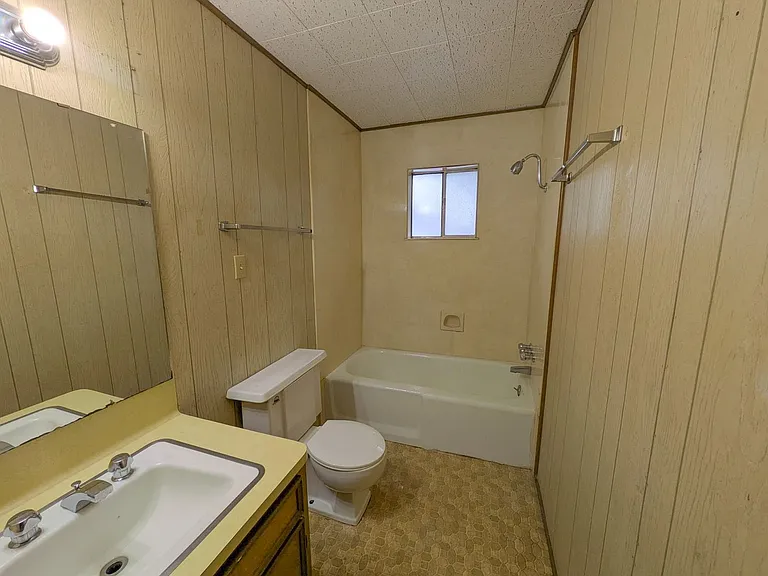 Lambda Apartments — Photo 14