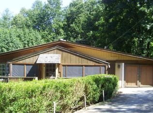 227 Silver Spruce Ln, Franklin, NC 28734