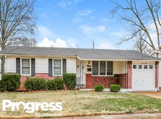 960 Jackson Ln, Florissant, MO