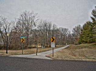 2702 W Willow Bark Ct, Columbia, MO 65203