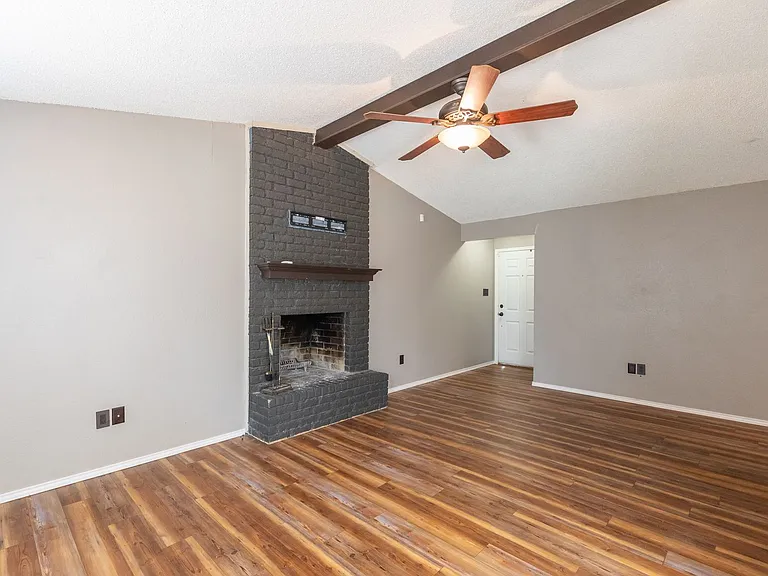 3902 Karen Dr — Photo 6