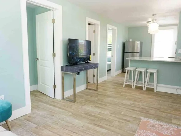 111 N Hollywood Ave, Daytona Beach, FL