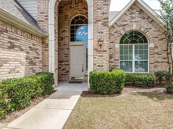 3rd image of 1713 Canyon Creek Dr