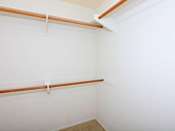 4th image of 18078 Annes Cir Unit 204