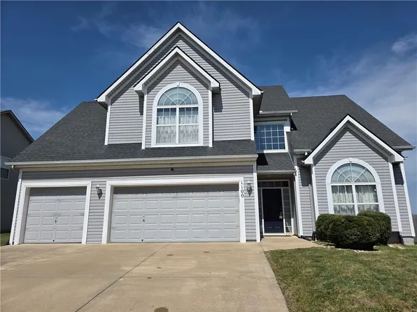 1100 Hampton Dr, Raymore, MO 64083