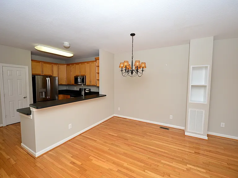 732 Sequoia Way — Photo 8