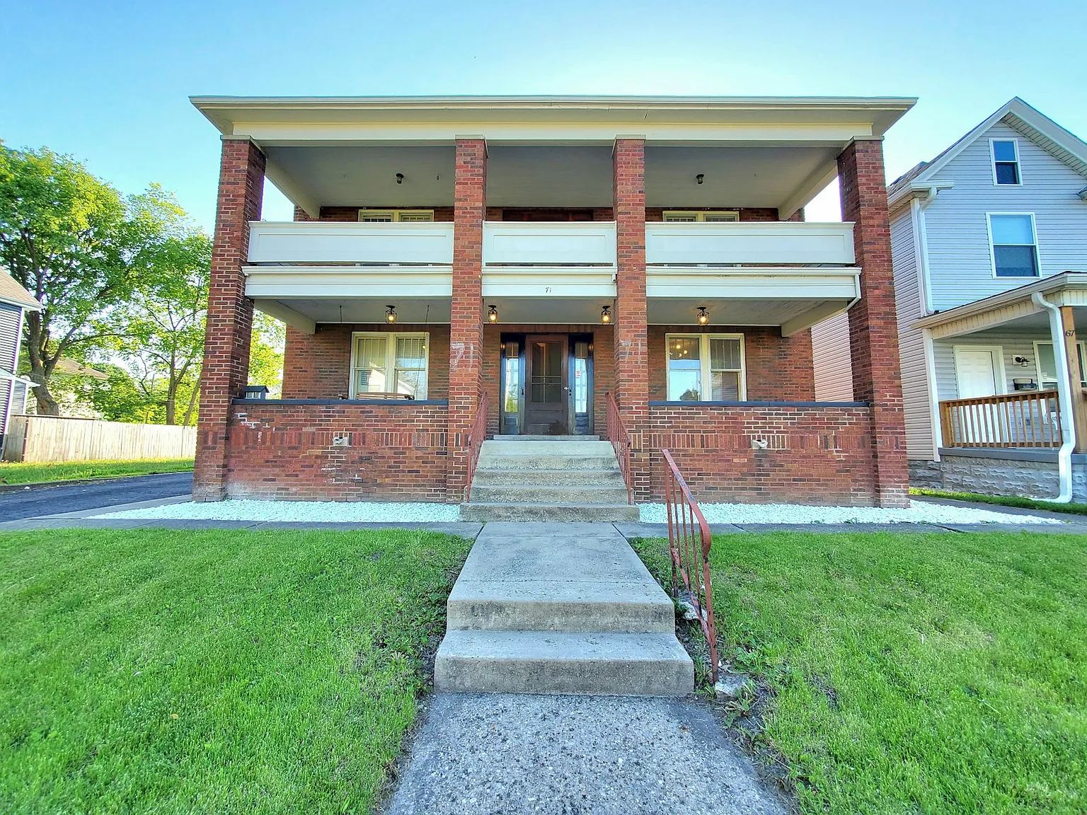 71 Dana Avenue, Unit D — Photo 2