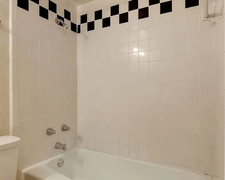 105 E 38th St #100-303 — Photo 38
