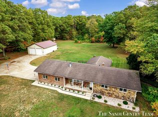 6890 14th St, Spring Lake, MI 49456