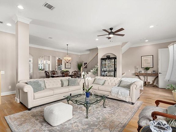 3rd image of 4602 Regent Manor Dr