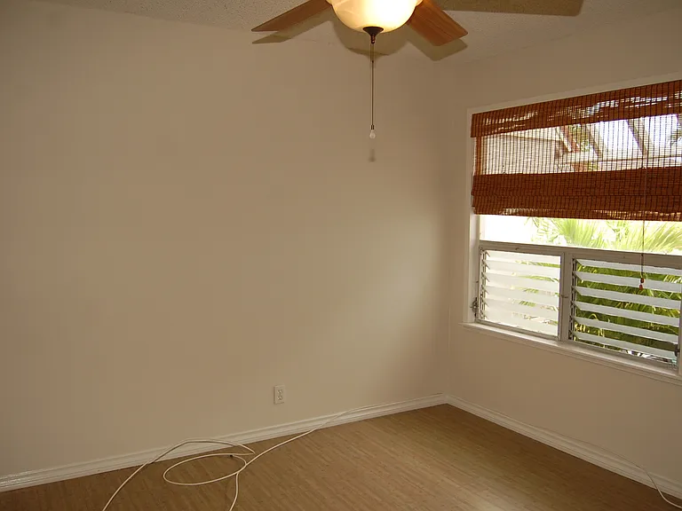559 Keolu Dr — Photo 22