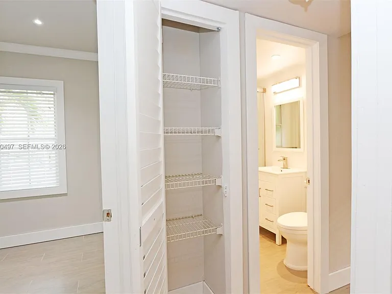 3375 Franklin Ave #D — Photo 18