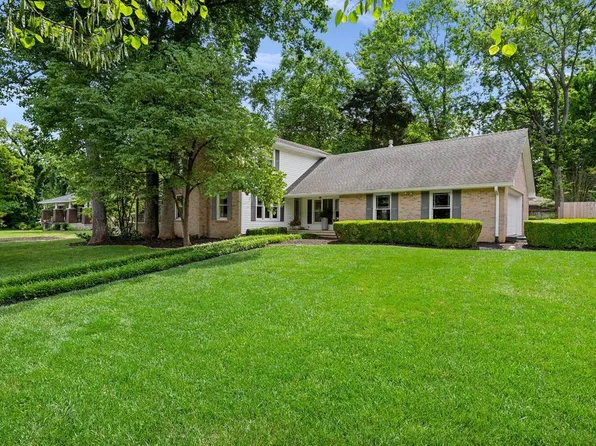 2040 Barberry Ct, Bowling Green, KY 42104