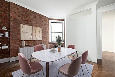 Rented by R New York