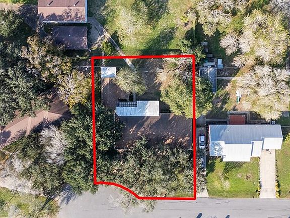 4th image of 422 Countryside Ln