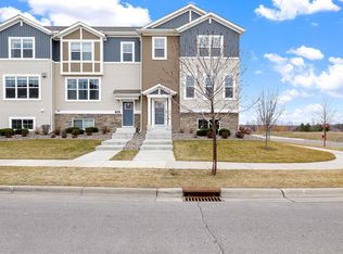 7044 Huckleberry Dr, Excelsior, MN 55331