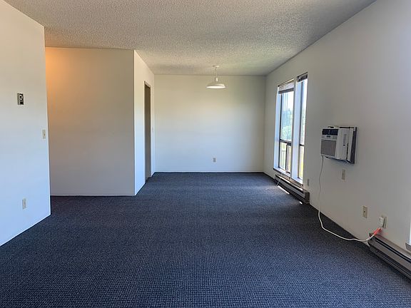 4th image of 545 NE Kamiaken St #18