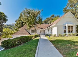 11438 Thurston Cir, Los Angeles, CA 90049