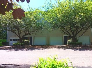 245 E Woodland St #34, Meriden, CT 06451