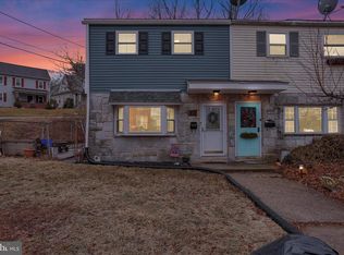 102 W Jackson St, Fleetwood, PA 19522