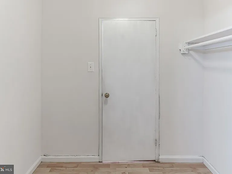 2101 Chestnut St #1102 — Photo 6
