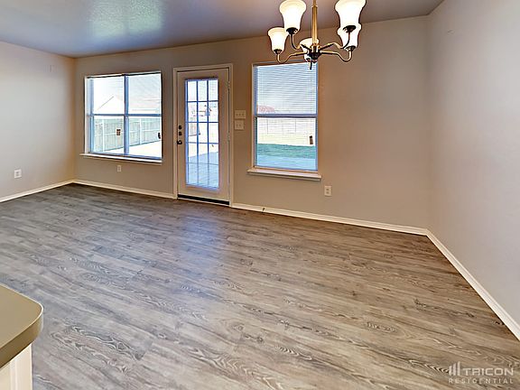 5th image of 1401 Pine Ln