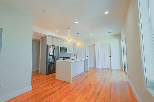 97 Condor St #2 Photo 1