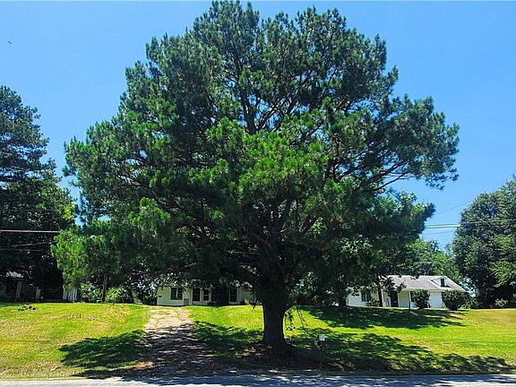 3rd image of 4266 Uchee Hill Hwy