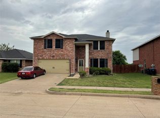 3844 Country Ln, Fort Worth, TX 76123
