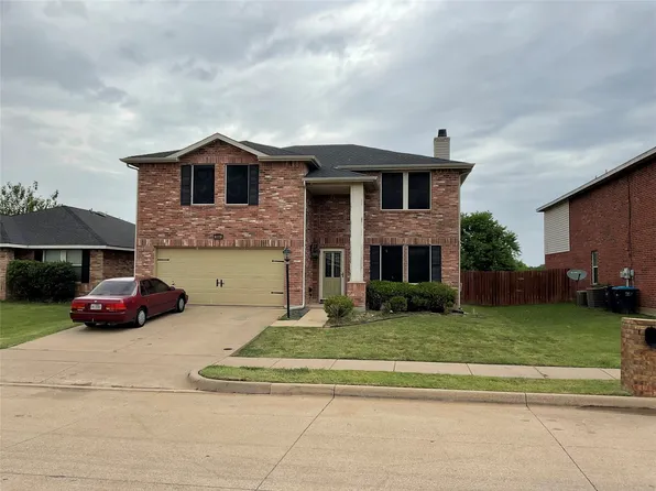 3844 Country Ln, Fort Worth, TX 76123