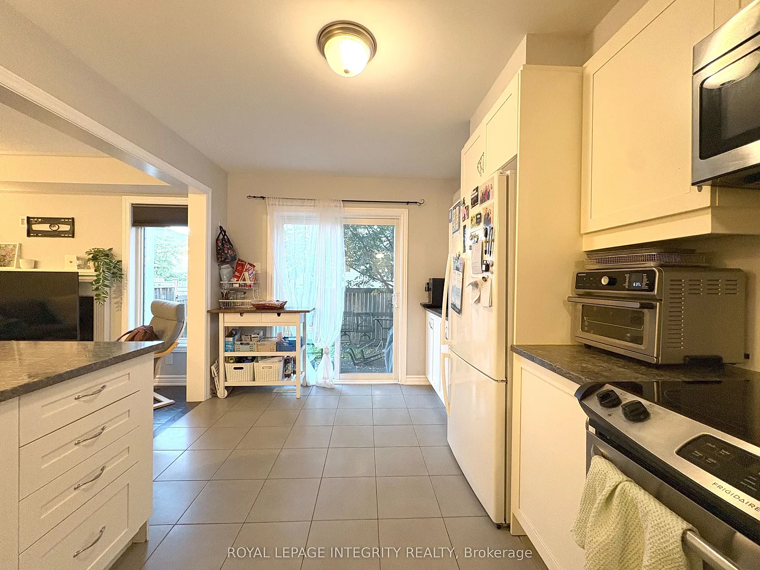 3 bed, $2,530 — Photo 4