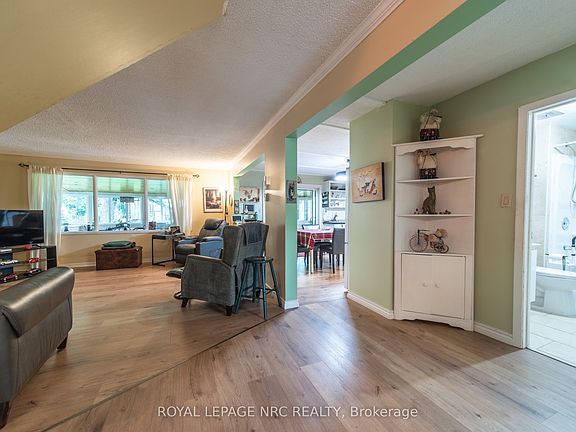 5th image of 6334 Frederica St