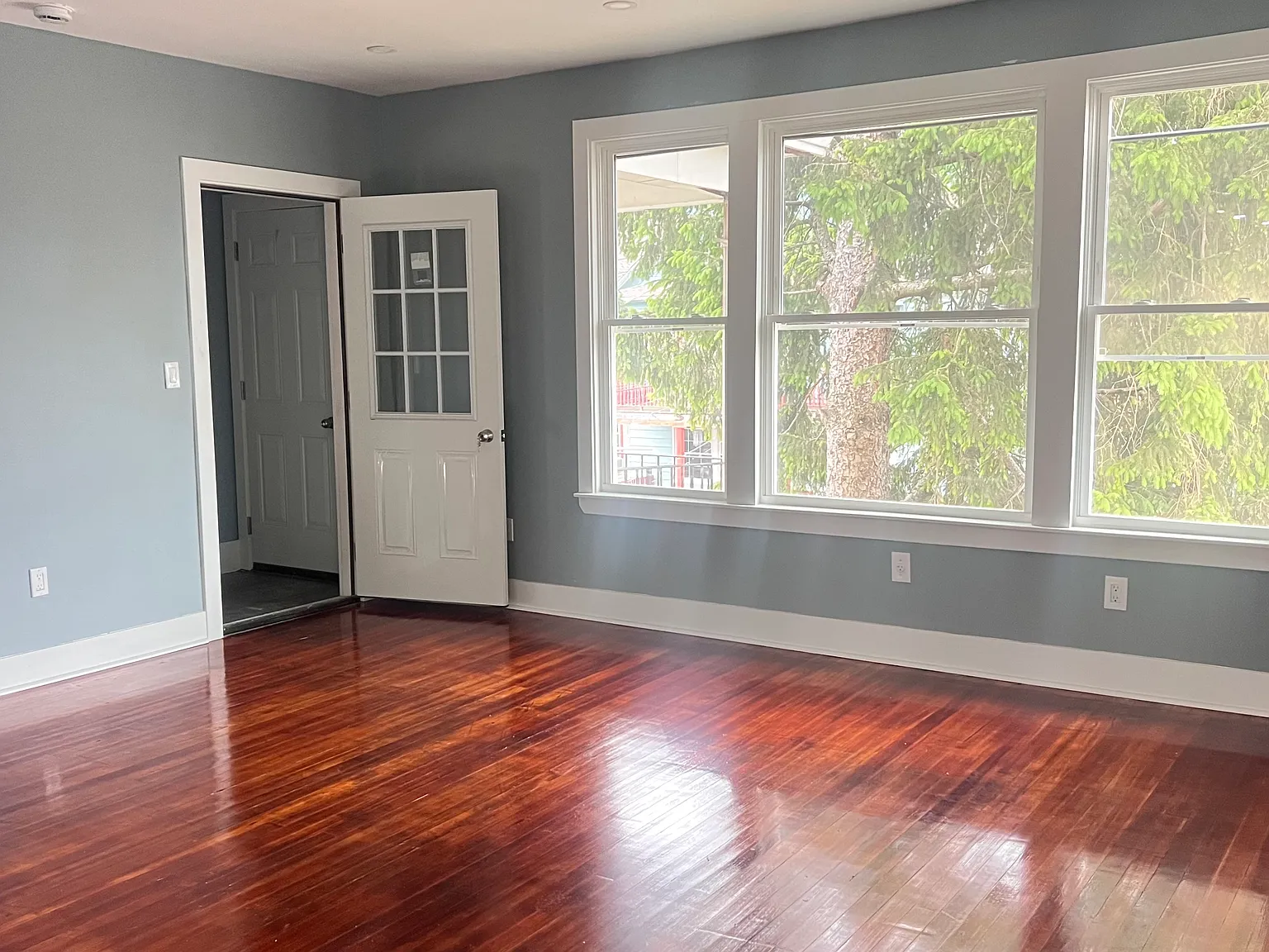 124 Wall St — Photo 2