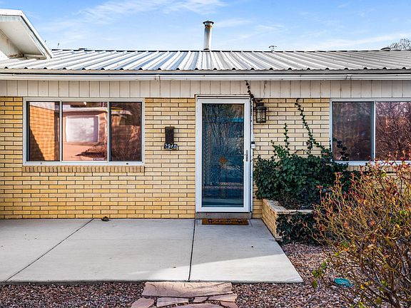 4th image of 2940 San Joaquin Ave SE