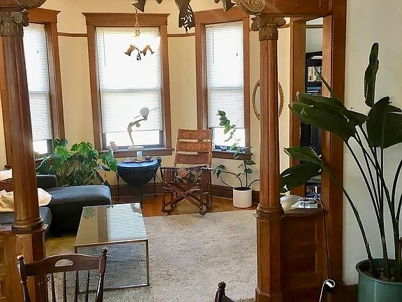 2nd image of 2631 W Augusta Blvd APT 3F