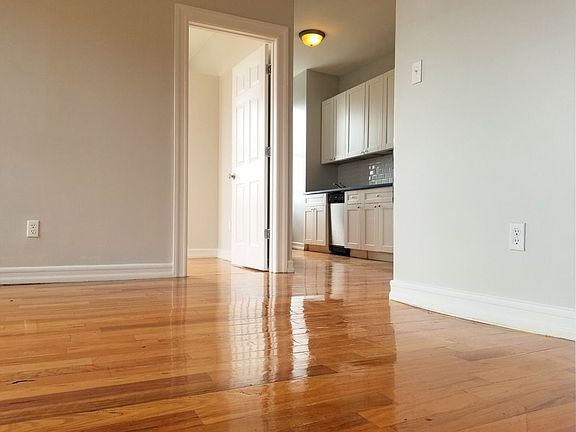 4th image of 101 Audubon Ave APT 52
