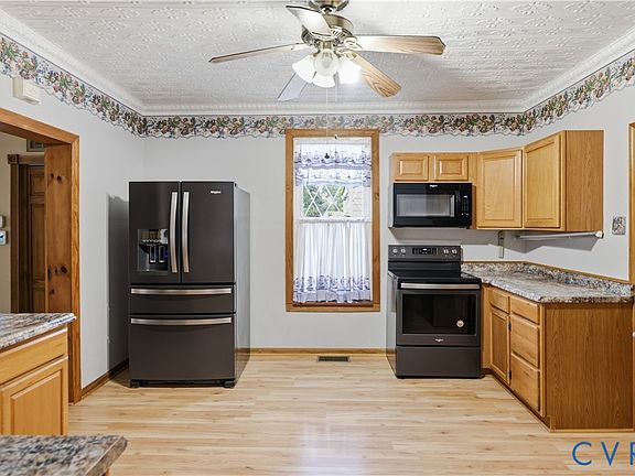 4th image of 111 N Ivy Ave