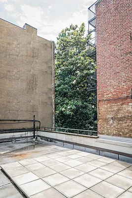 Rented by Compass | media 11