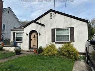 1012 Summit Dr, Charleston, WV 25302
