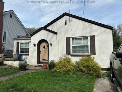 1012 Summit Dr, Charleston, WV, 25302