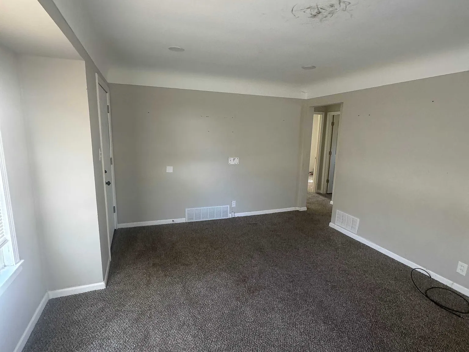 2 bed, 707 sqft, $890 — Photo 3
