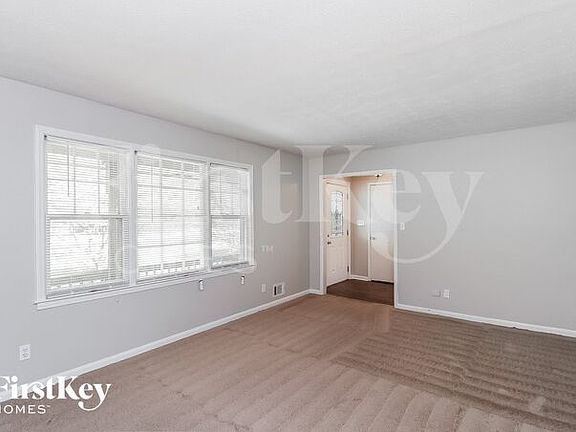 2nd image of 2208 Cedar Dr