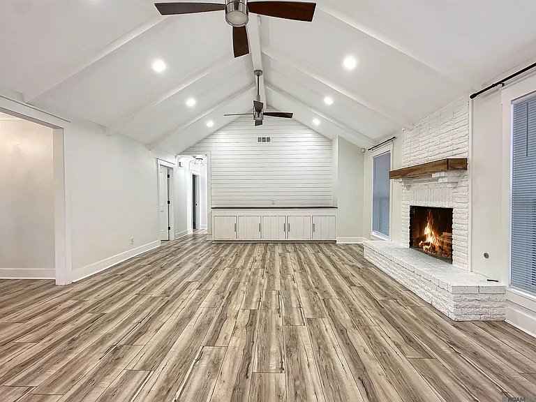 7323 Sheffield Ct — Photo 3