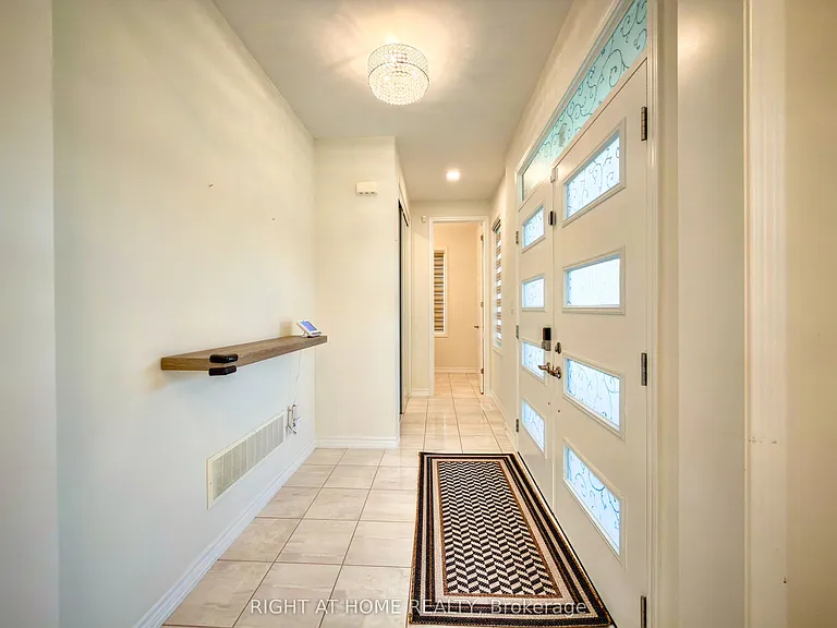 30 Boothill Dr — Photo 9