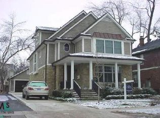 876 Chester St, Birmingham, MI 48009
